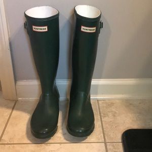 Hunter Boots. Hard to find...Huntress!